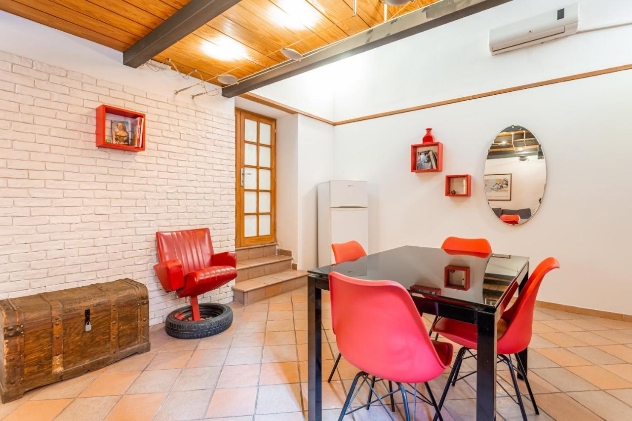Trastevere Vintage Artistic Loft * Rom